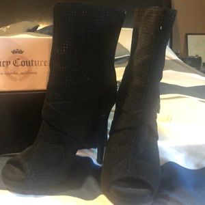 Almost knee black heeled boots